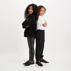 Jmatch Sneaker Black 1 -Steve Madden Shop P220210094407 Fullbody TIFF 4