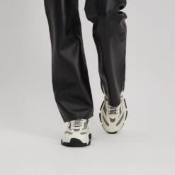 Steve Madden Possession E Trainer Black Bone 18 Steve Madden Possession E Trainer Black Bone -Steve Madden Shop SM11001910 04005 031 04 7fd8becd 26a9 40bf 9a32 830f20b6af73