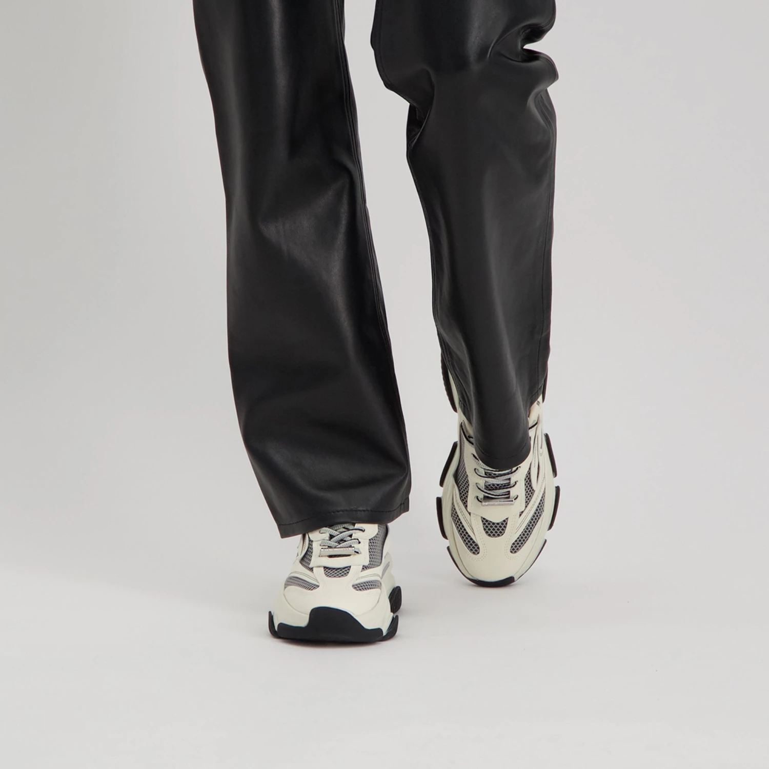 Steve Madden Possession E Trainer Black Bone 10 Steve Madden Possession E Trainer Black Bone - Image 8