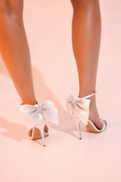 Steve Madden Bellarosa P Sandal Ivory Satin -Steve Madden Shop SM11002931 04003 985 08