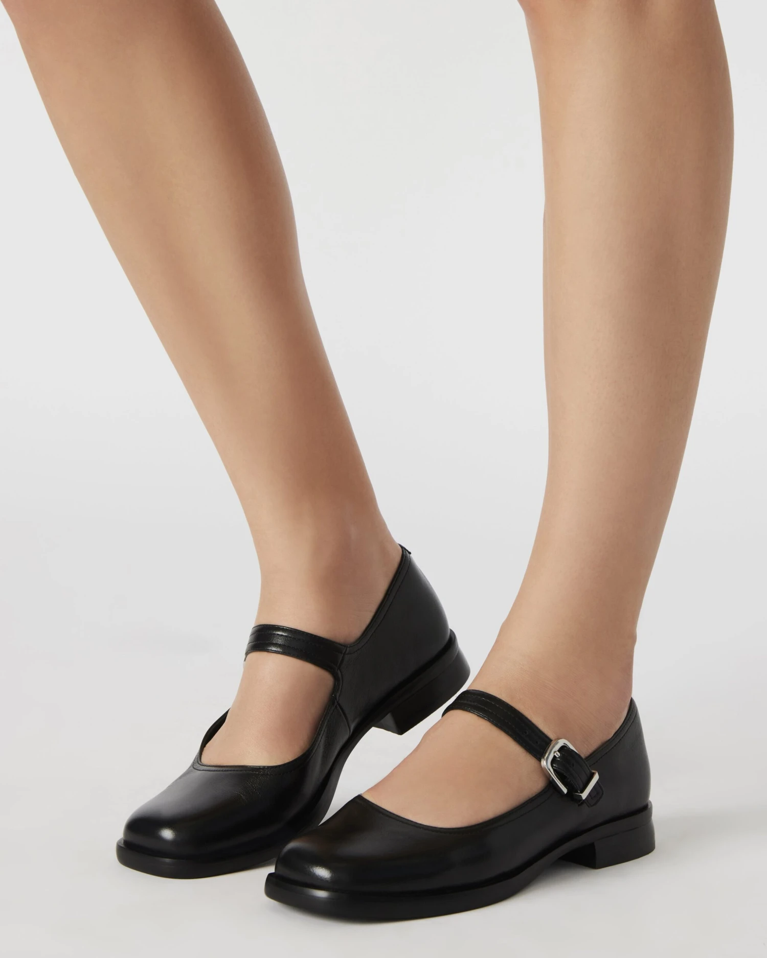 Steve Madden Delancy Flat Shoe Black Leather 4 Steve Madden Delancy Flat Shoe Black Leather - Image 2
