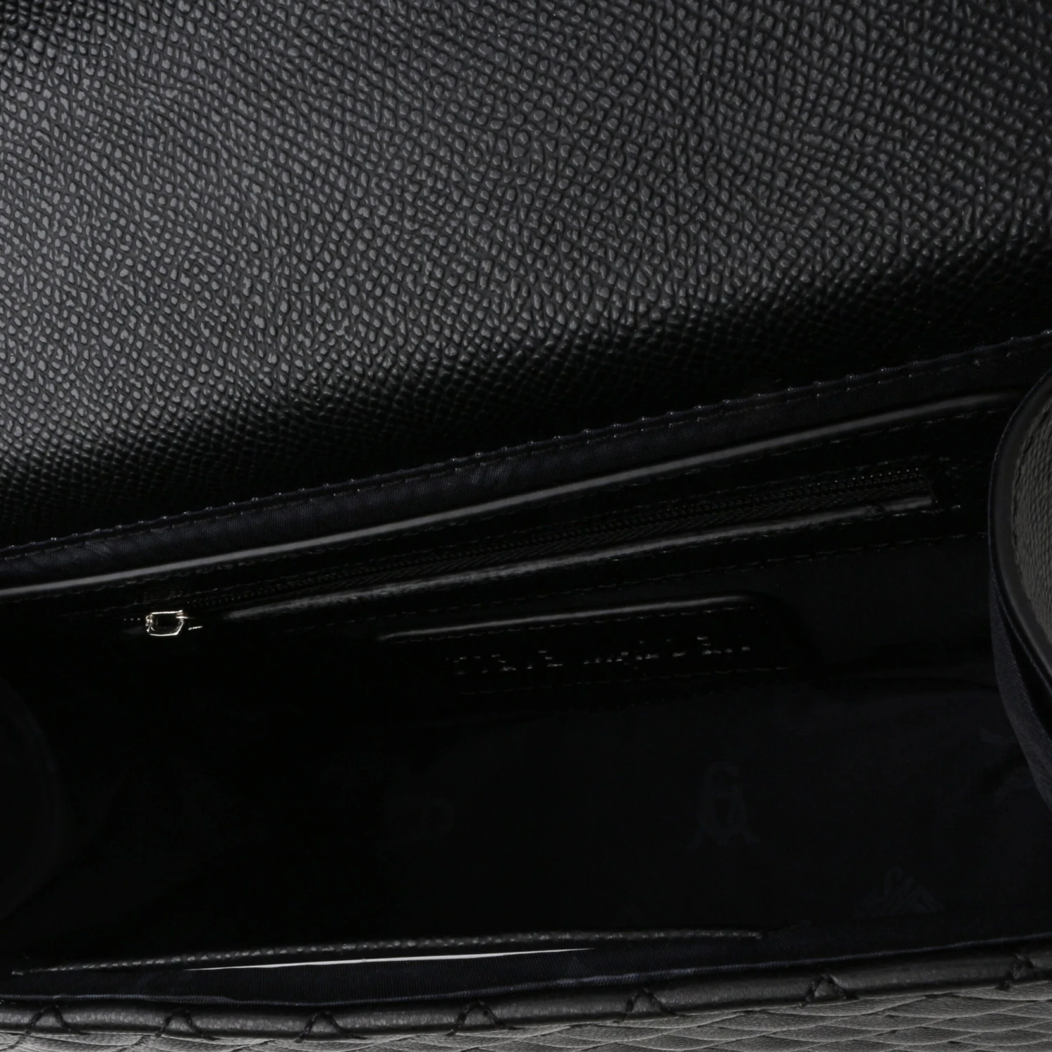 Steve Madden Bamara Bag Black Gold 6 Steve Madden Bamara Bag Black Gold - Image 4