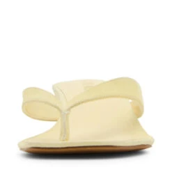 Steve Madden Tracie Sandal Yellow Suede -Steve Madden Shop STEVEMADDEN SHOES TRACIE YELLOW SUEDE 02 grande 3d7793e6 4a22 429a 90b8 1f4d54d71d69