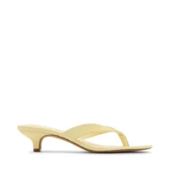 Steve Madden Tracie Sandal Yellow Suede