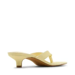Steve Madden Tracie Sandal Yellow Suede -Steve Madden Shop STEVEMADDEN SHOES TRACIE YELLOW SUEDE 04 grande 48688dbe eb41 47f8 aa93 27bafa6e73e5