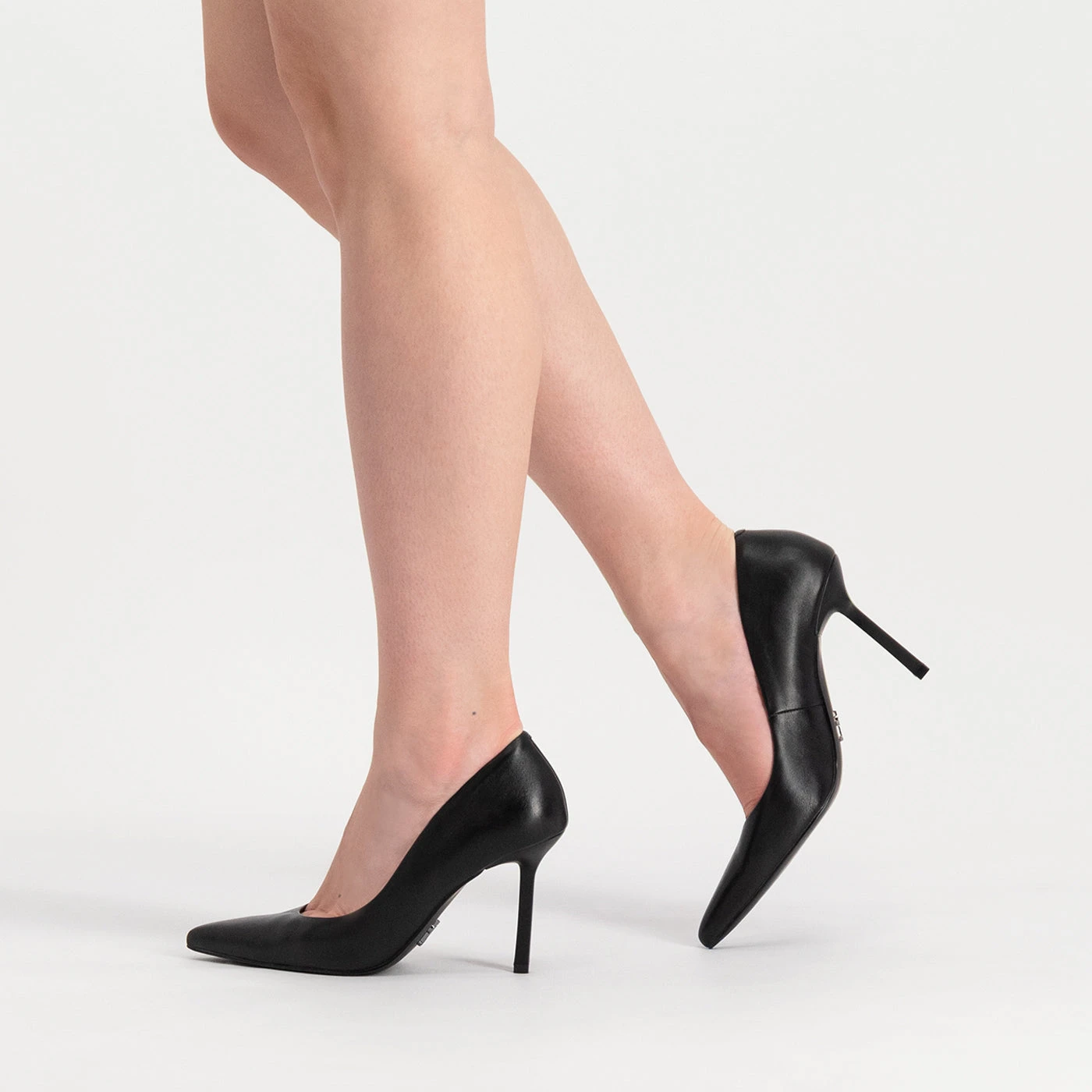 Steve Madden Classie Pump Black Leather 4 Steve Madden Classie Pump Black Leather - Image 2
